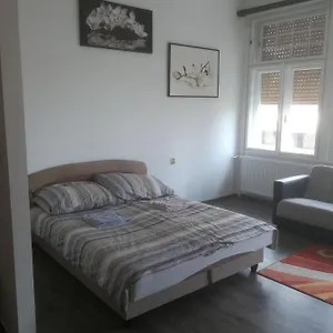 https://next-door-apartment.inbudapesthotels.com